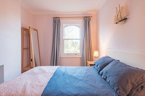 4 soverom, skrivebord, strykejern/-brett og wi-fi