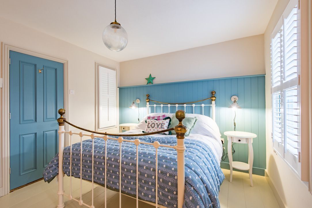 2 bedrooms, iron/ironing board, WiFi