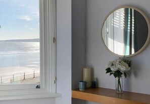 Interior - Apartment 14, The Moorings  Beachfront & panoramic sea views (Filey)