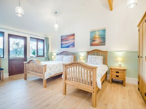 4 habitaciones, wifi gratis, ropa de cama y acceso para silla de ruedas 