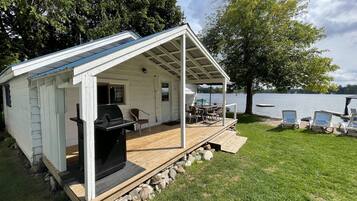 Superior Cottage, 2 Bedrooms, Kitchen, Beachside | Terrace/patio