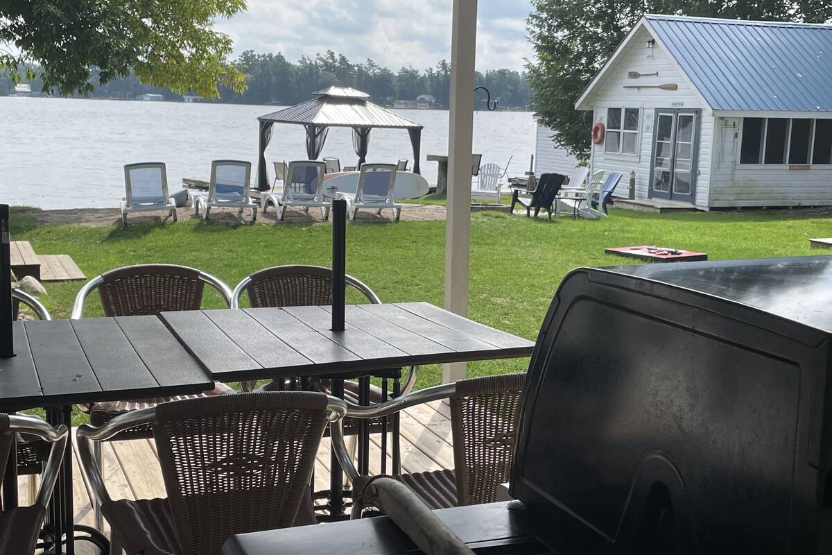 Deluxe Cottage, 3 Bedrooms, Kitchen, Lake View | Terrace/patio