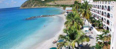 Beach nearby, sun loungers