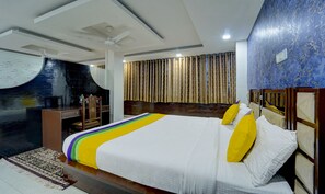 Quarto casal luxo | Escrivaninha