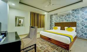 Deluxe Double Room | Desk - Itsy Hotels Buddha Inn (Patna)