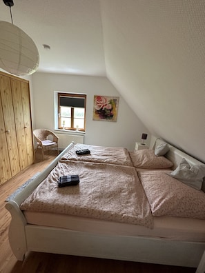 2 bedrooms, free WiFi, bed sheets