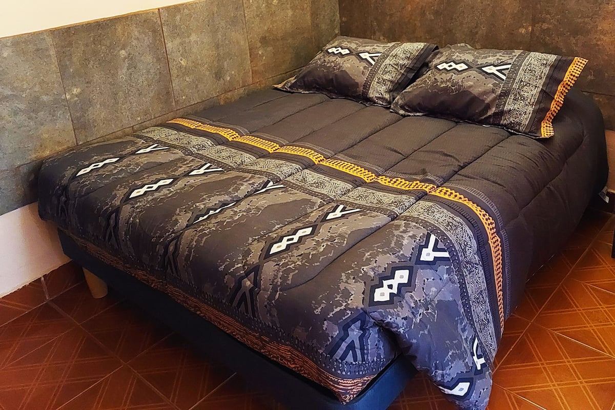 Room, 1 Double Bed, Private Bathroom | Bed sheets