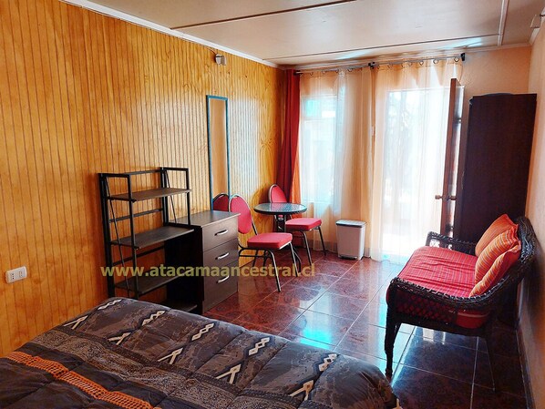 Zimmer, 1 Doppelbett, Gemeinschaftsbad | Bettwäsche