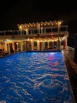 Rooftop pool