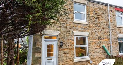 Luke Stays -Good StationCottages