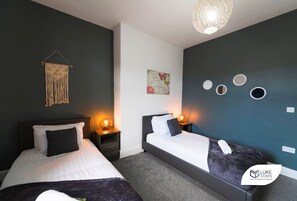 2 bedrooms, iron/ironing board, WiFi, bed sheets - Luke Stays - Rokeby Street (Newcastle Upon Tyne)