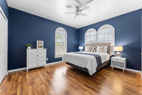 Beach Escape for Families & Friends • 2 Min to Sand