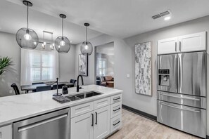 Interior - Farmhouse chic in San Marco - 5 min to downtown! (Jacksonville)