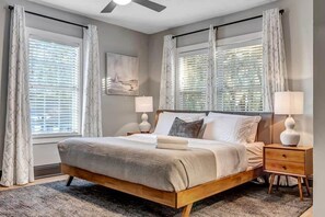 3 bedrooms, iron/ironing board, WiFi, bed sheets