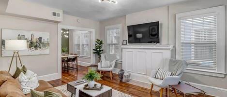 Una televisión, Netflix, servicios de streaming