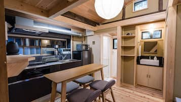 Fridge, microwave, oven, coffee/tea maker