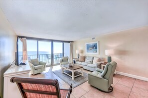 TV - Outstanding 2 bedroom / 2 bath gulf front condo (Orange Beach)