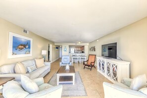 TV - Outstanding 2 bedroom / 2 bath gulf front condo (Orange Beach)