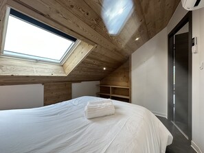 1 bedroom, travel crib, free WiFi