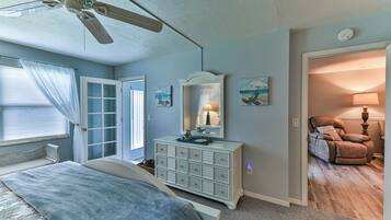 2 bedrooms, desk, iron/ironing board, WiFi