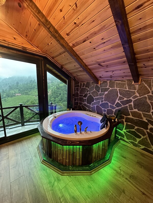 Business Bungalow | Jetted tub - Della Suit Bungalov (Camlihemsin)