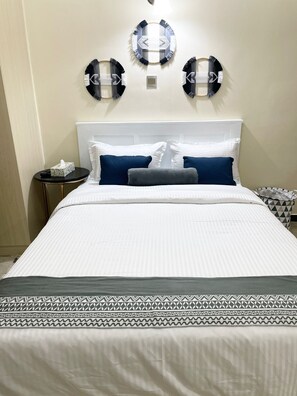 9 bedrooms, iron/ironing board, WiFi