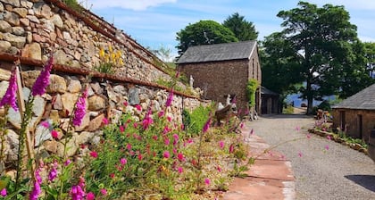 Windsor Cottage is a high quality studio in a world Heritage Valley