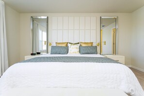5 bedrooms, iron/ironing board, WiFi, bed sheets