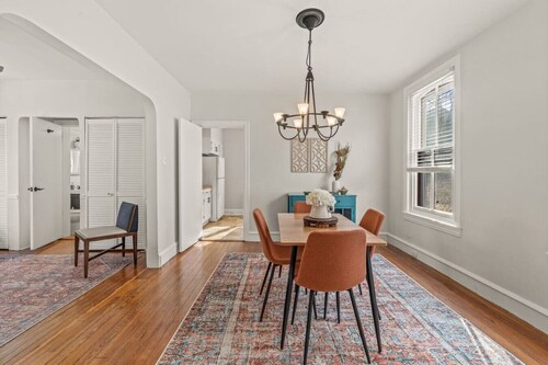 Charming 1 BR Spacious Retreat [Sage Suites]