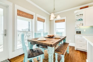 Dining - Private Home w/ Gulf Views, Covered Deck, Bright &  Airy Interior (Galveston)