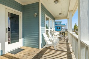 Property grounds - Private Home w/ Gulf Views, Covered Deck, Bright &  Airy Interior (Galveston)