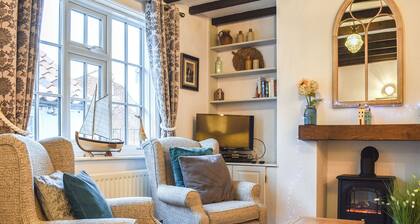 Sea Dog Cottage - UK42479