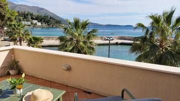 Apartment (One Bedroom Apartment with Terrace an) | Terrasse/Patio
