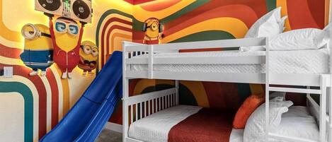 6 chambres, fer et planche à repasser, Wi-Fi, draps fournis