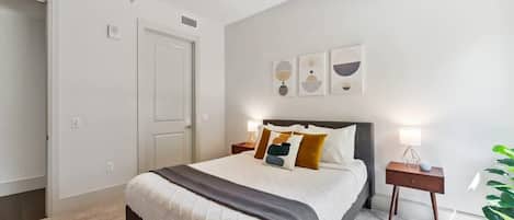1 bedroom, desk, iron/ironing board, WiFi