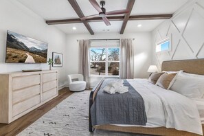 4 Schlafzimmer, Bügeleisen/Bügelbrett, Reisekinderbett, WLAN