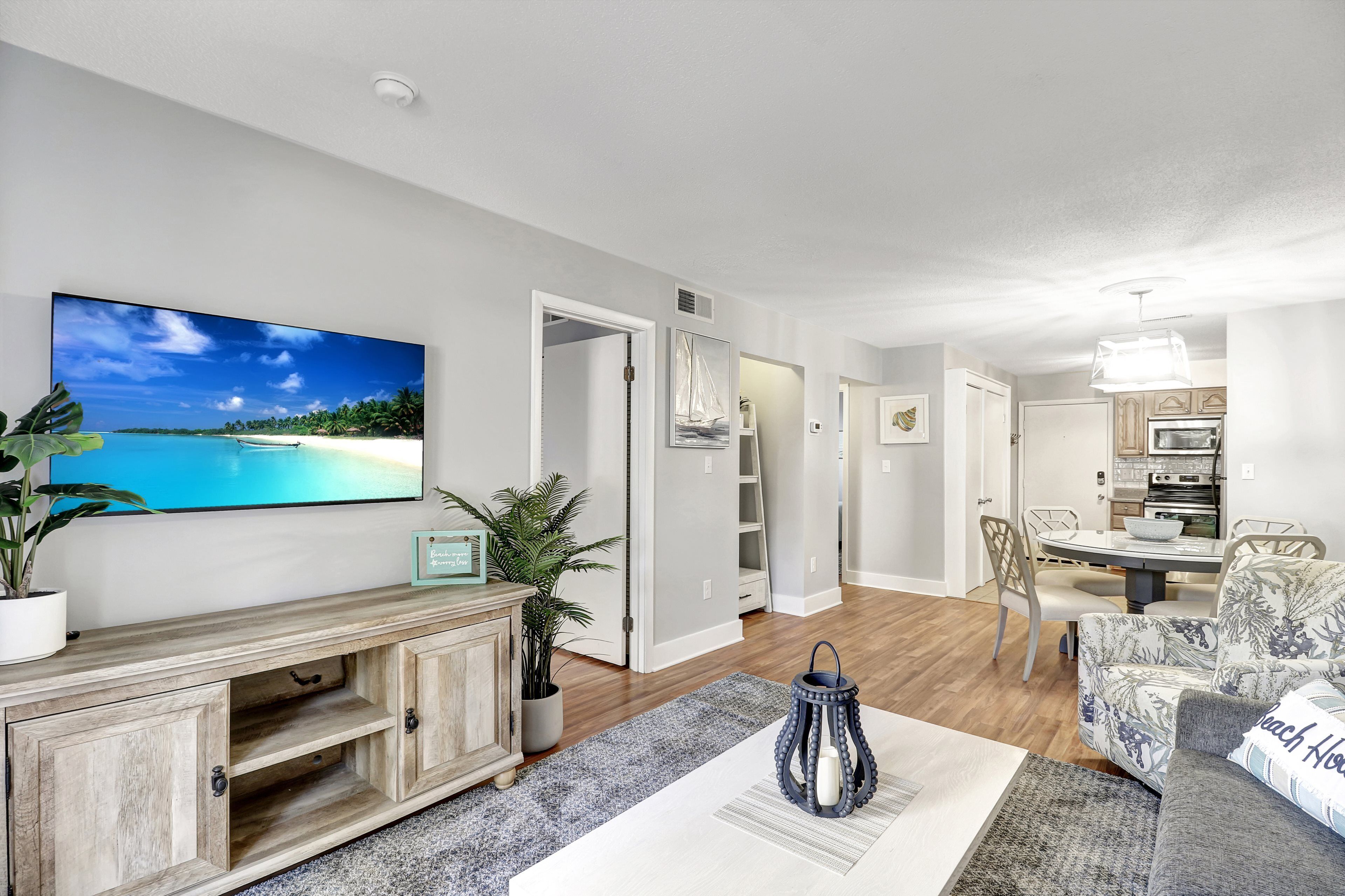 Fiddler's Cove Villa - 2 Bedroom / Walk to the Beach!