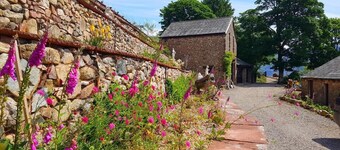 Scafell Cottage is a stunning studio cottage with spectacular views .