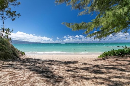 Beach. Unit 23 Waena Inn - Maui Private Suite