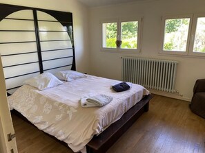 3 Schlafzimmer, Reisekinderbett, WLAN, Bettwäsche