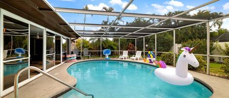 屋外プール、温水プール