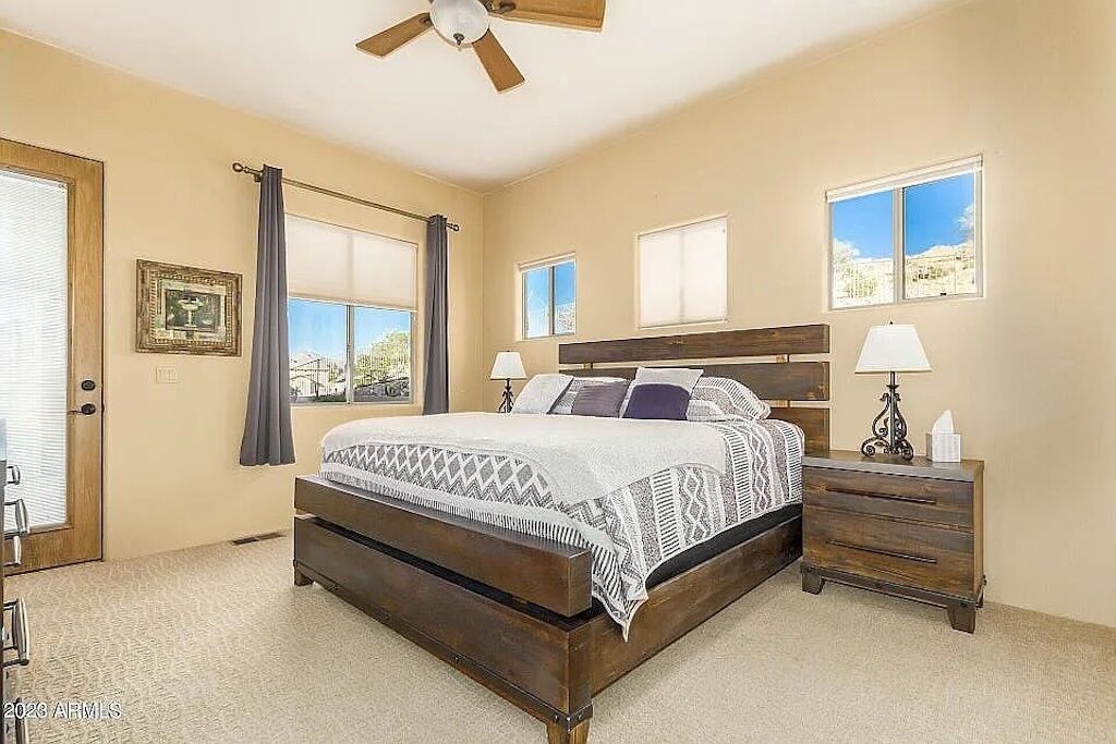 3 dormitorios, tabla de planchar con plancha, wifi gratis y ropa de cama