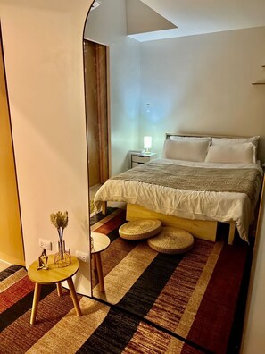 1 bedroom, iron/ironing board, free WiFi, bed sheets - Lovely 1 Bedroom with City View in the middle of BGC (Taguig)