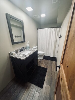 Hair dryer, towels, soap, shampoo - Legacy Lodge,  Beautiful views, local lakes for swimming/fishing. (Bridgeport)