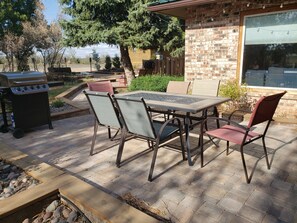 屋外ダイニングエリア
