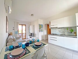 Televisión LED 32 pulgadas con canales de televisión vía satélite