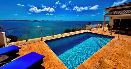 A Newly Renovated Luxury 4 Bed Villa