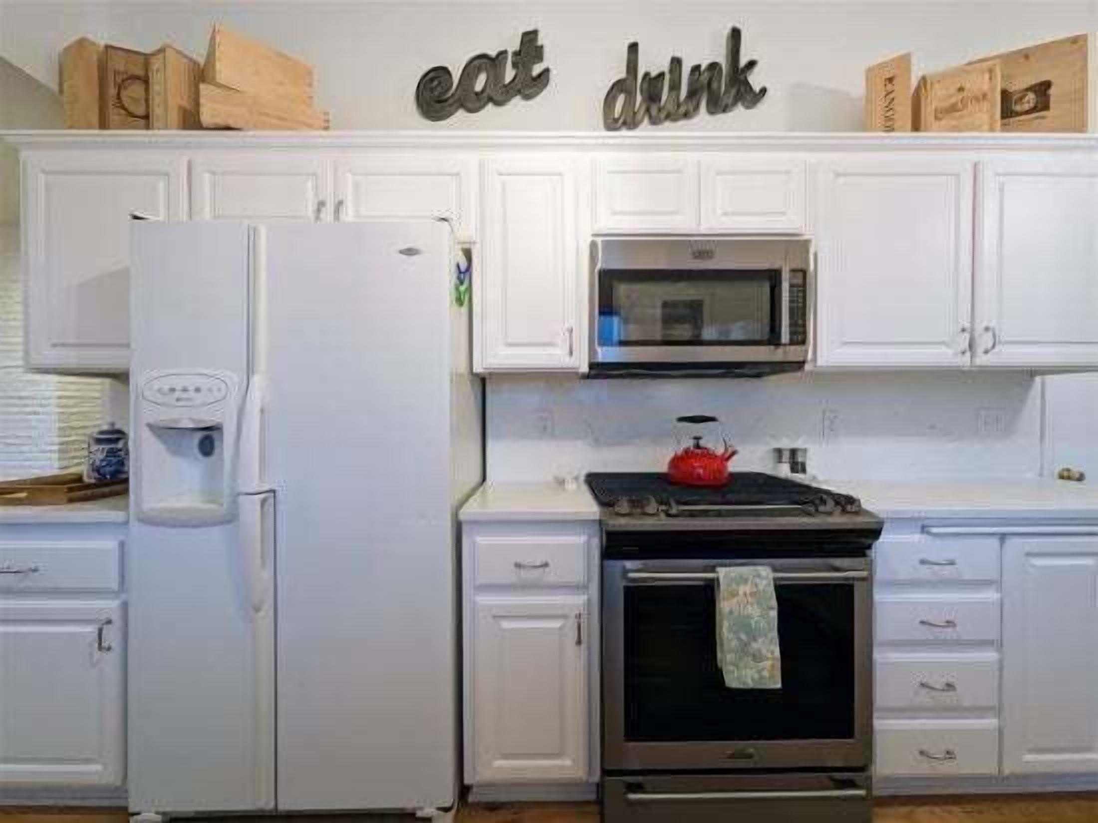 冰箱、微波炉、烤箱、炉灶