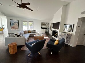 Interior - Desert Oasis with Huge Backyard for Entertaining Pool Hot tub 10 mins from TPC! (Scottsdale)