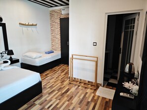 Phòng Deluxe | Két bảo mật tại phòng, màn/rèm cản sáng, bàn ủi/dụng cụ ủi quần áo